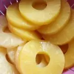 Ananasscheiben für deine Süß-Sauer-Soße